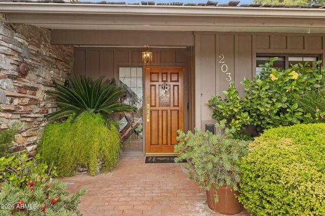 2038 E SOLANO Drive, Phoenix, AZ 85016