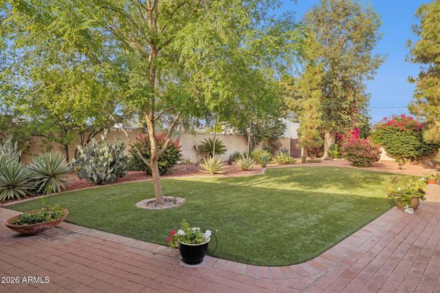 2038 E SOLANO Drive, Phoenix, AZ 85016