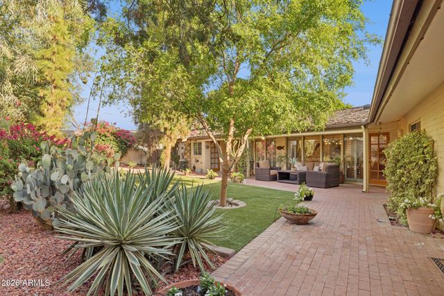 2038 E SOLANO Drive, Phoenix, AZ 85016