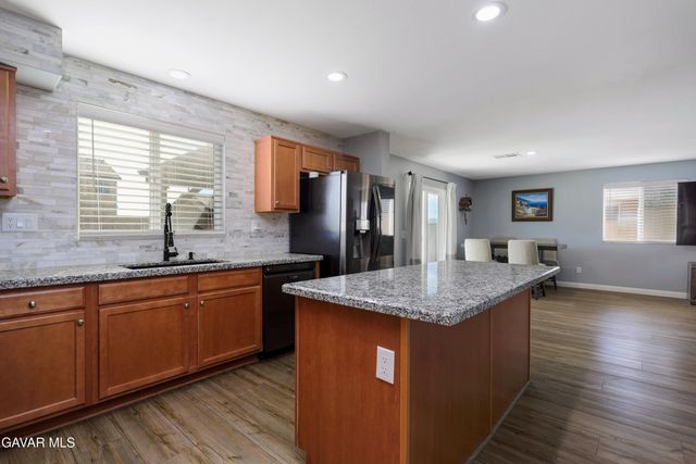 43106 Sondi Drive, Lancaster, CA 93536