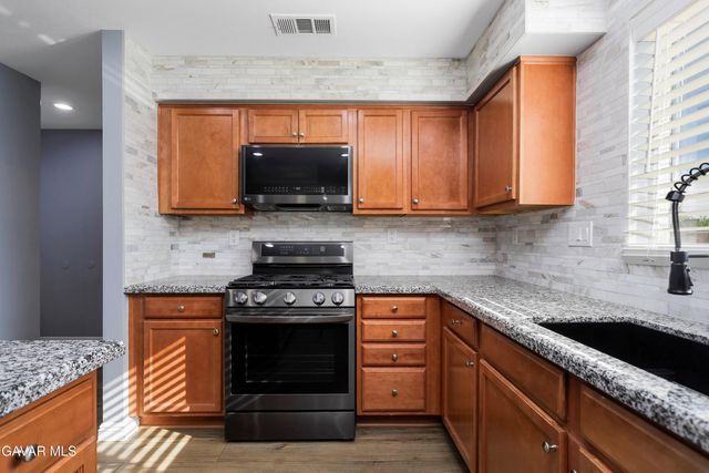 43106 Sondi Drive, Lancaster, CA 93536