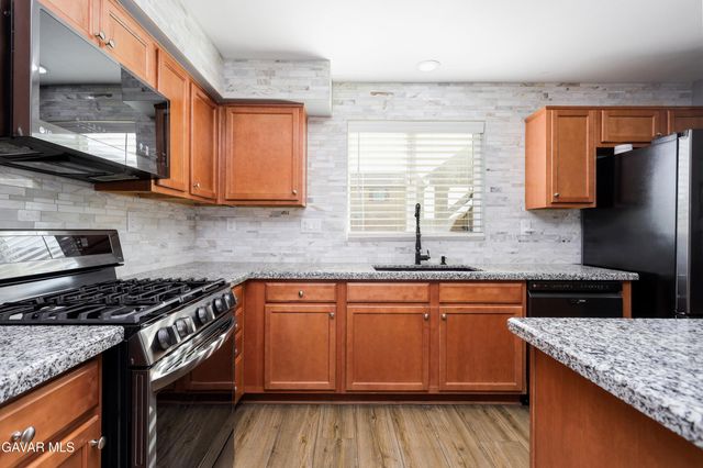 43106 Sondi Drive, Lancaster, CA 93536