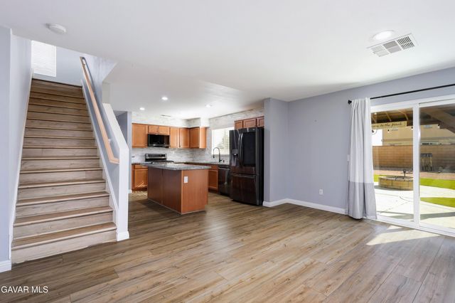 43106 Sondi Drive, Lancaster, CA 93536