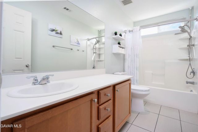 43106 Sondi Drive, Lancaster, CA 93536