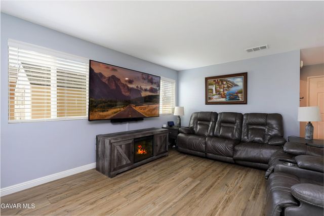 43106 Sondi Drive, Lancaster, CA 93536