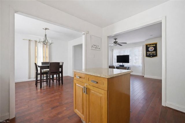 19 Haley DR, Hampton, VA 23661