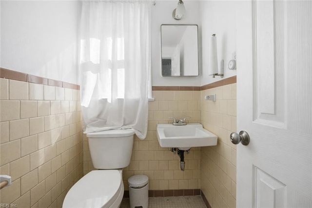 19 Haley DR, Hampton, VA 23661