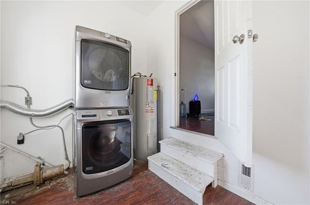 19 Haley DR, Hampton, VA 23661