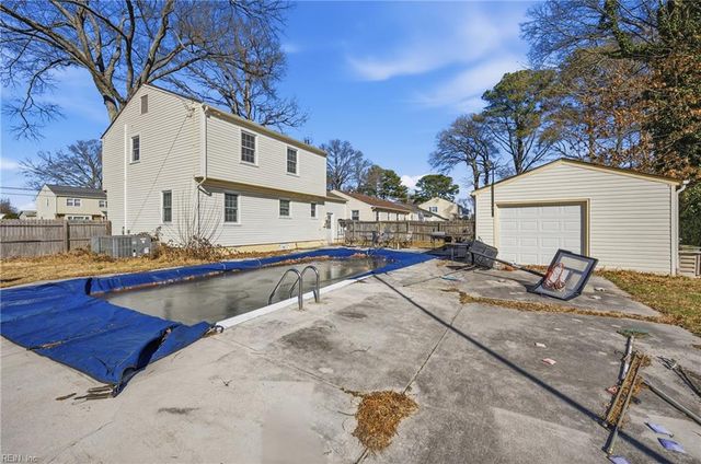 19 Haley DR, Hampton, VA 23661