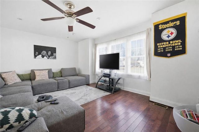 19 Haley DR, Hampton, VA 23661