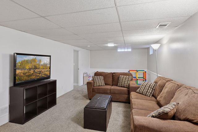1615 Garland Lane N, Plymouth, MN 55447