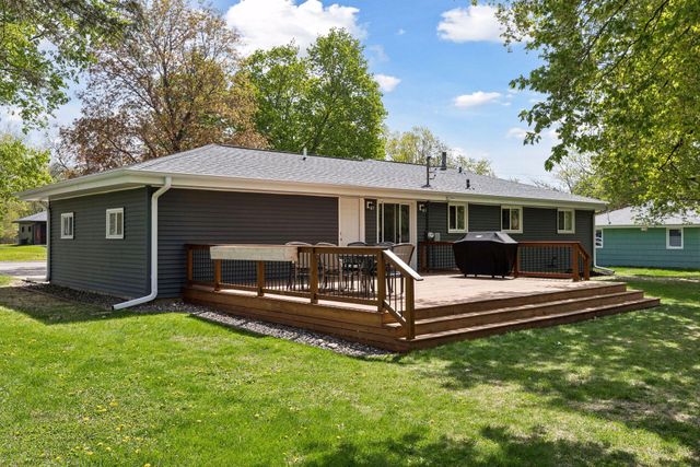 1615 Garland Lane N, Plymouth, MN 55447