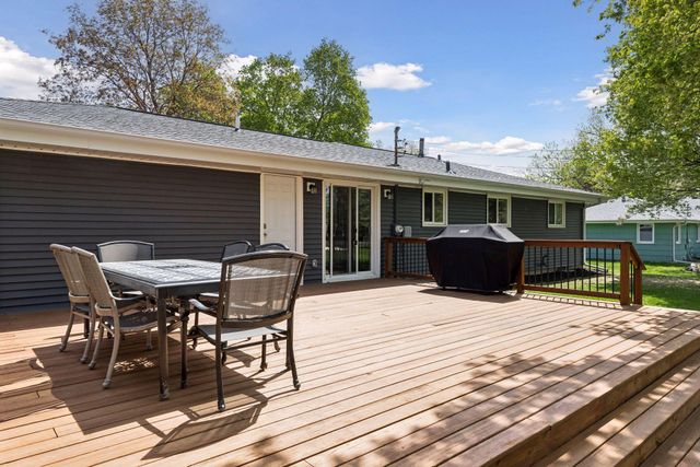 1615 Garland Lane N, Plymouth, MN 55447