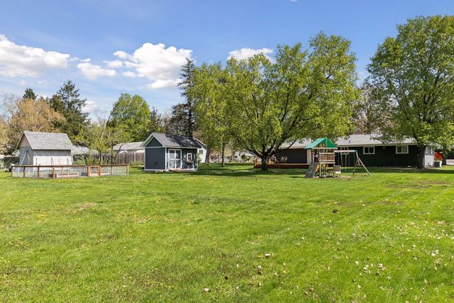 1615 Garland Lane N, Plymouth, MN 55447