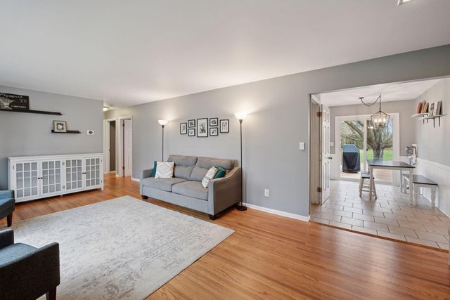 1615 Garland Lane N, Plymouth, MN 55447