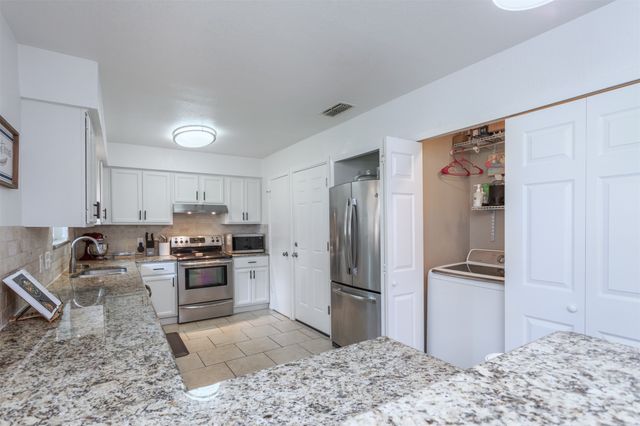 502 E Alexander Lane, Euless, TX 76040