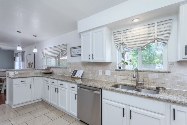 502 E Alexander Lane, Euless, TX 76040