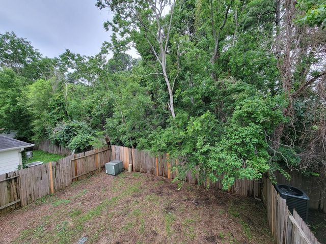 13551 Forest Pines Village Lane, Houston, TX 77067