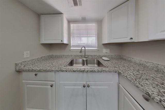1438 Peach Spring Drive, Houston, TX 77088