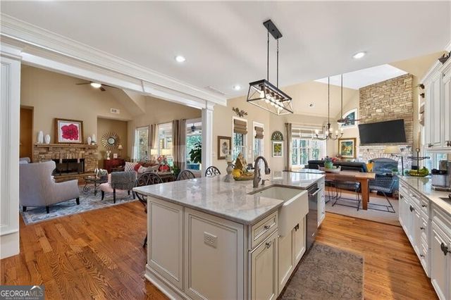 110 Roxbury Row, Alpharetta, GA 30004