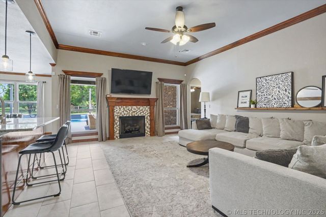 14875 N 148th East Avenue, Collinsville, OK 74021