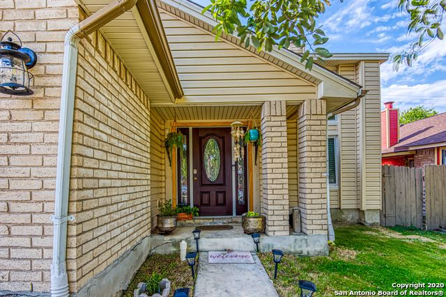 6250 Candleview Ct, San Antonio, TX 78244