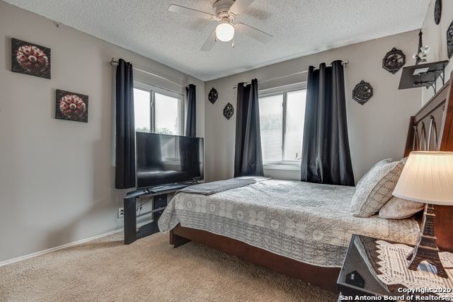 6250 Candleview Ct, San Antonio, TX 78244