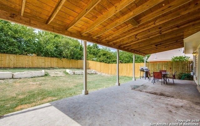 6250 Candleview Ct, San Antonio, TX 78244