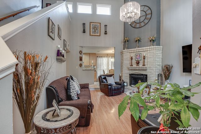 6250 Candleview Ct, San Antonio, TX 78244