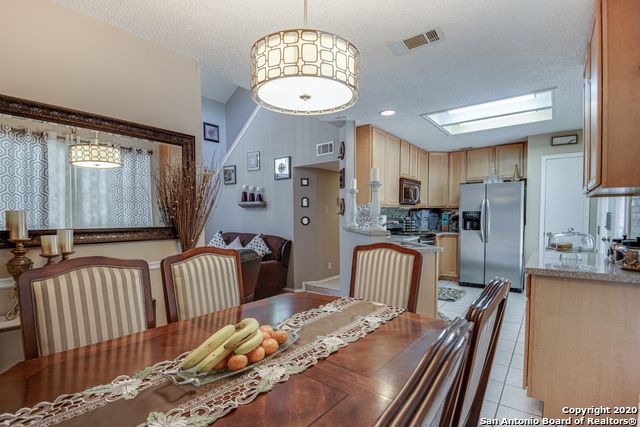 6250 Candleview Ct, San Antonio, TX 78244