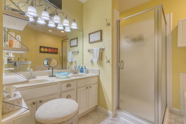 8008 Pinnacle Point Drive, West Chester, OH 45069