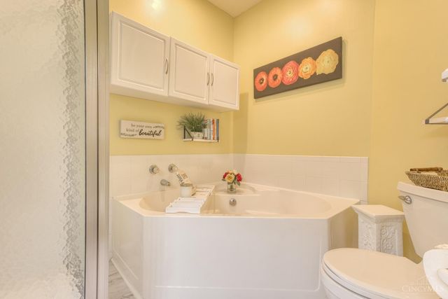 8008 Pinnacle Point Drive, West Chester, OH 45069