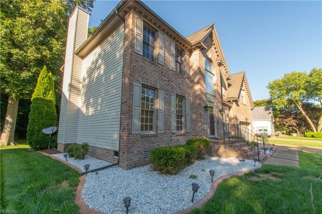 217 Pasture LN, Yorktown, VA 23693
