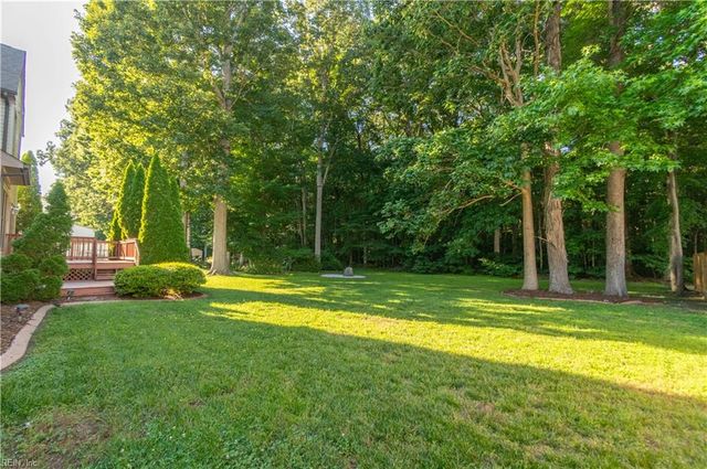 217 Pasture LN, Yorktown, VA 23693