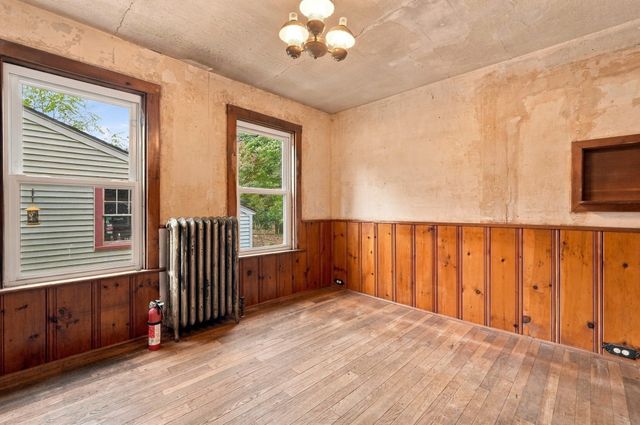 571 State St, Hanson, MA 02341