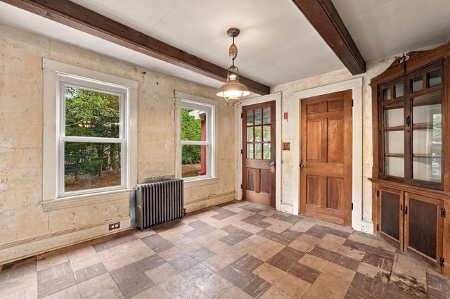 571 State St, Hanson, MA 02341