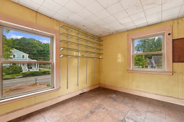 571 State St, Hanson, MA 02341