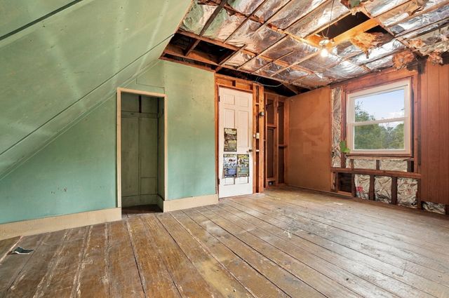 571 State St, Hanson, MA 02341