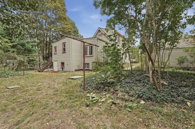 571 State St, Hanson, MA 02341