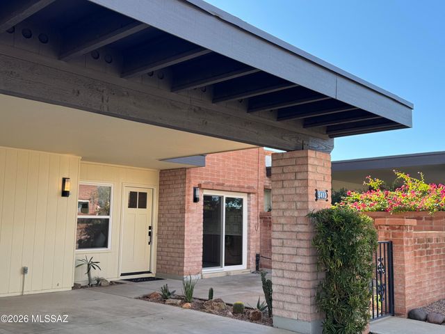 5412 N Arroyo Grande Circle, Tucson, AZ 85718