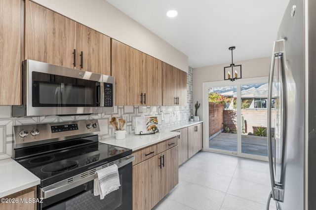 5412 N Arroyo Grande Circle, Tucson, AZ 85718