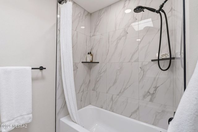 5412 N Arroyo Grande Circle, Tucson, AZ 85718