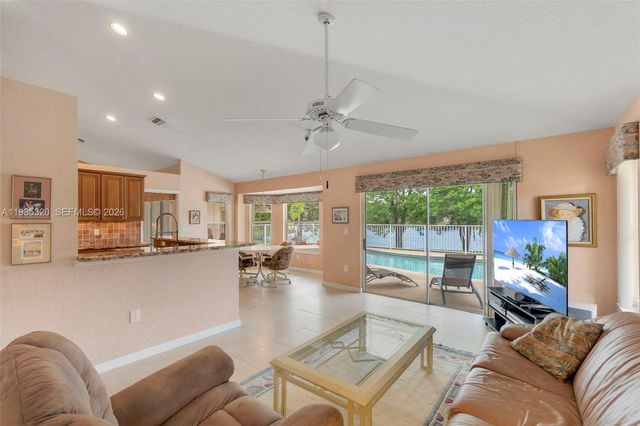 4927 NW 67th Avenue, Lauderhill, FL 33319