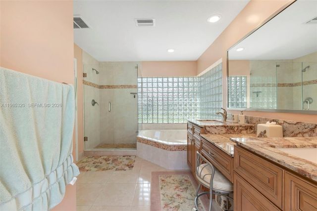4927 NW 67th Avenue, Lauderhill, FL 33319