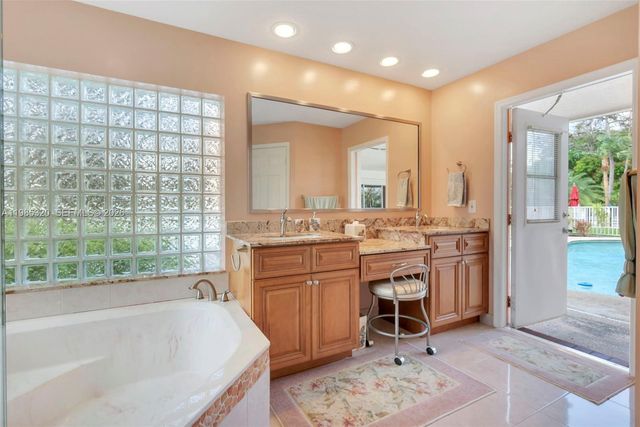 4927 NW 67th Avenue, Lauderhill, FL 33319