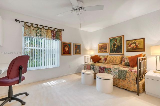 4927 NW 67th Avenue, Lauderhill, FL 33319