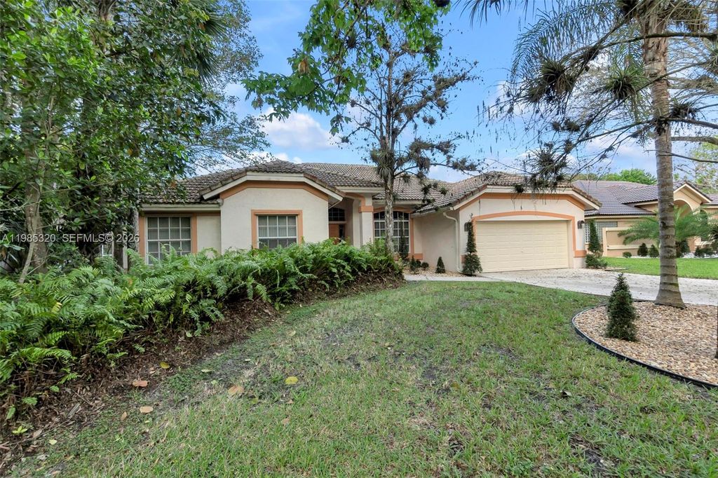 4927 NW 67th Avenue, Lauderhill, FL 33319