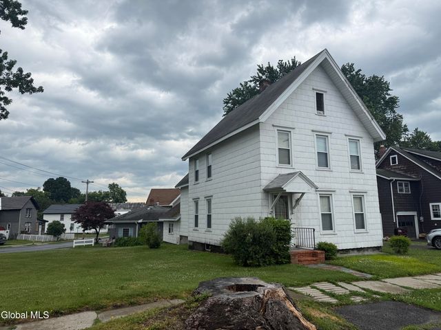 94 West Street, Gloversville, NY 12078