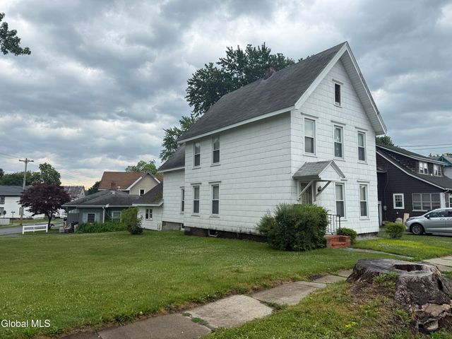 94 West Street, Gloversville, NY 12078