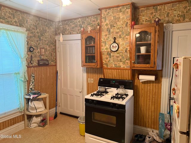 94 West Street, Gloversville, NY 12078
